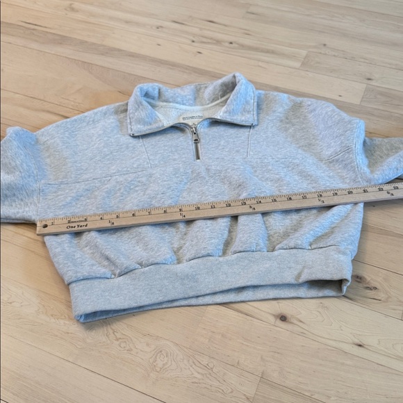 Abercrombie & Fitch Essentials Sunday Half-Zip Cropped Pullover Sweatshirt-S - Picture 3 of 5